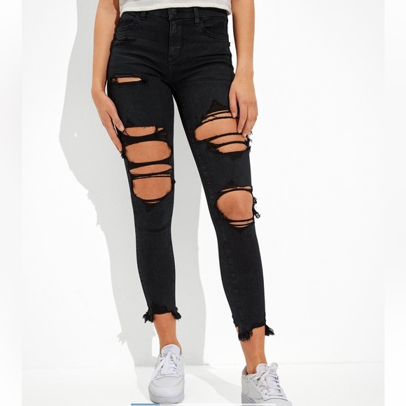 Sold ❣️ AE Forever Soft Ripped High-Waisted Jeans - Picture 1 of 10